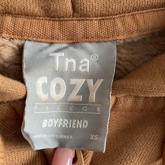TNA cozy boyfriend oversized zip up hoodie - Picture 3 of 10